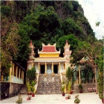 2015-02-07-15-41-19ChuaQanTheAm.jpg